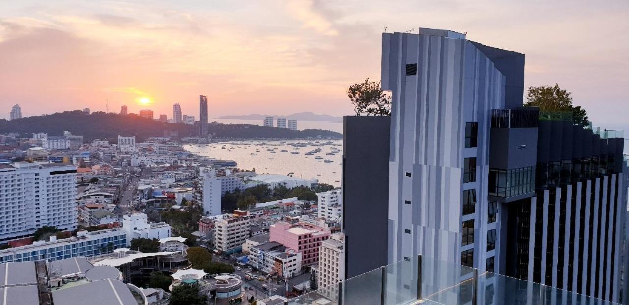 Base Central Pattaya Long Balcony King-Bed With Infinity Pool & Free Netflix! Екстер'єр фото