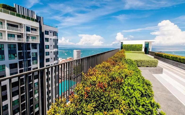 Base Central Pattaya Long Balcony King-Bed With Infinity Pool & Free Netflix! Екстер'єр фото