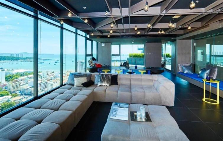 Base Central Pattaya Long Balcony King-Bed With Infinity Pool & Free Netflix! Екстер'єр фото